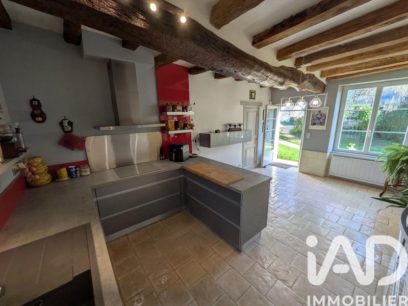 Maison - 200 m² - 7 pièces