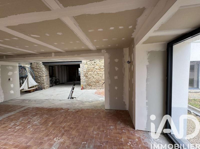 Maison - 200 m² - 6 pièces