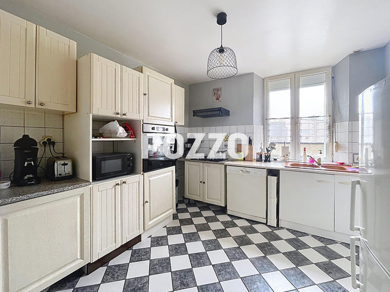 Maison - 88 m² - 5 pièces