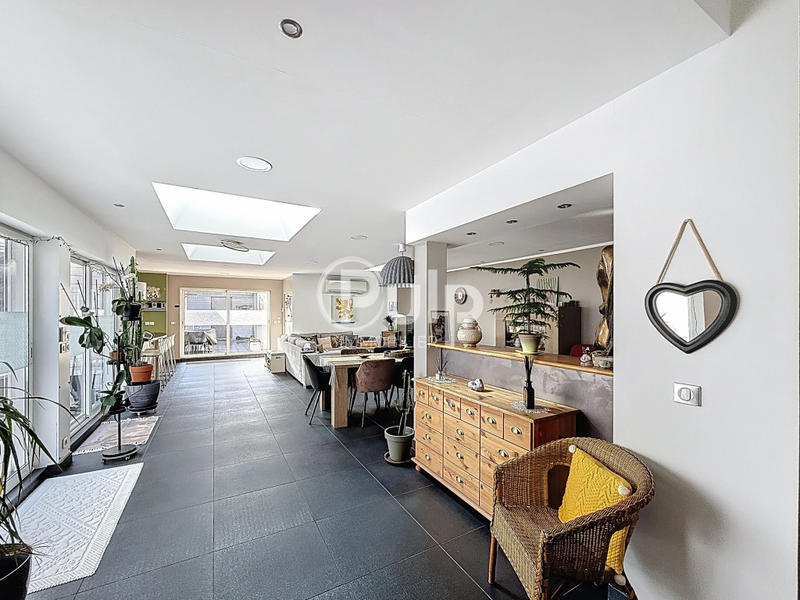 Maison - 194 m² - 7 pièces