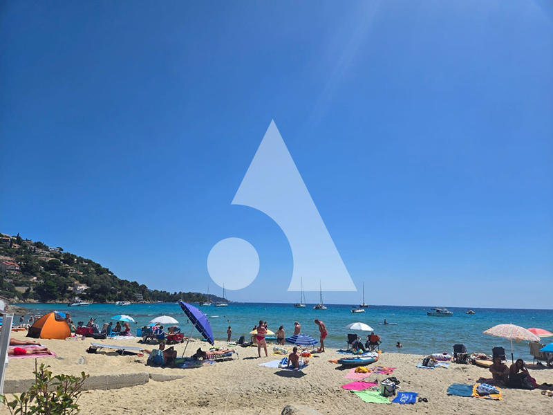 Immeuble - 163 m² - 6 pièces