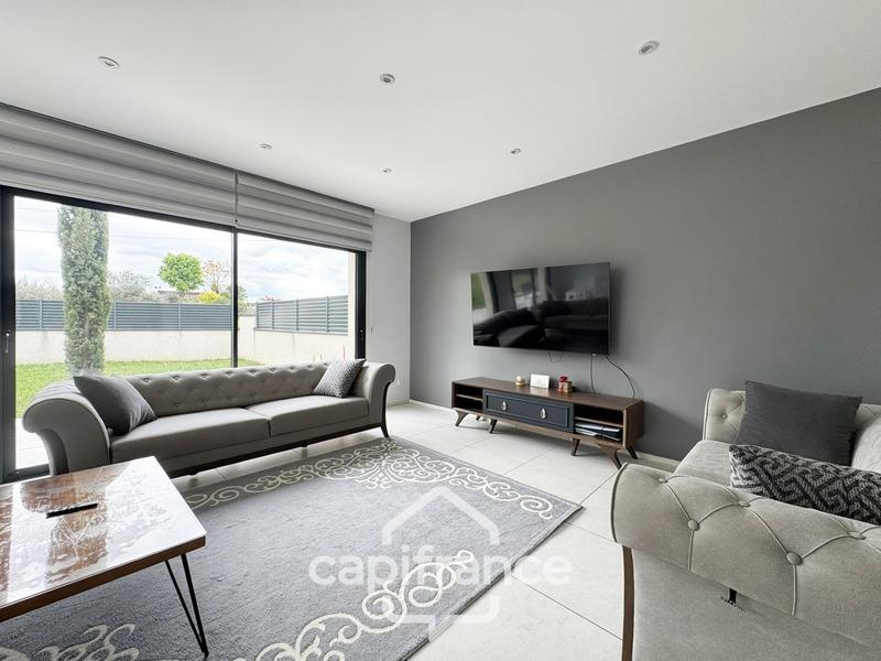 Maison - 275 m² - 7 pièces