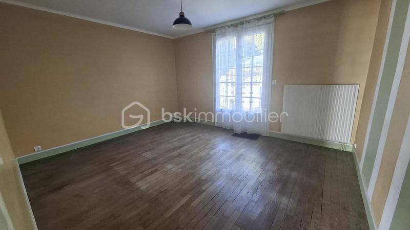 Maison - 192 m² - 9 pièces