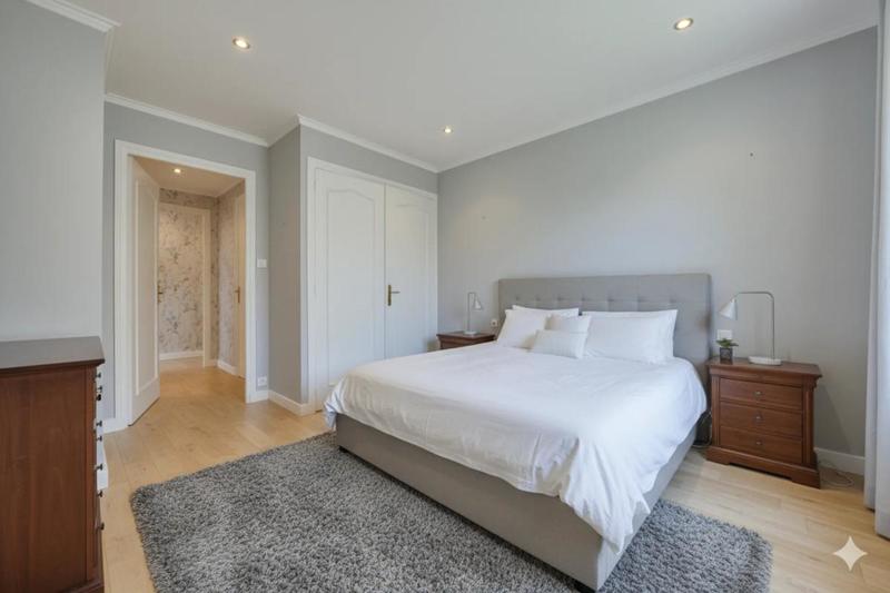 Maison - 131 m² - 9 pièces