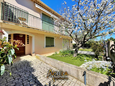 Maison - 157 m² - 7 pièces