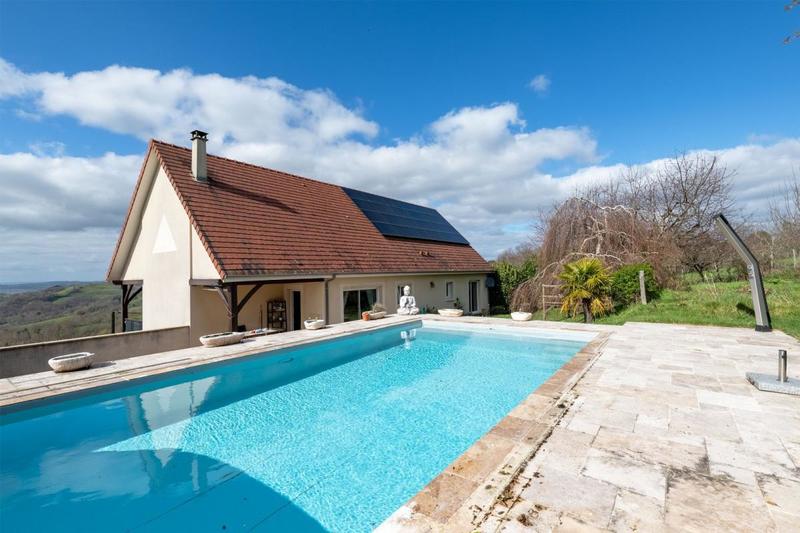 Maison - 170 m² - 7 pièces