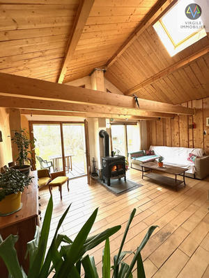 Immeuble - 196 m² - 9 pièces