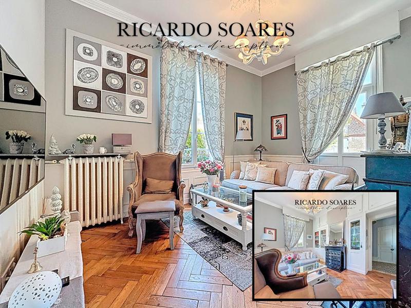 Demeure - 278 m² - 11 pièces