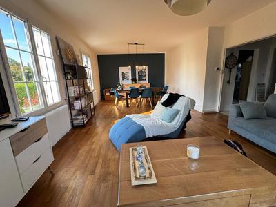 Maison - 126 m² - 7 pièces