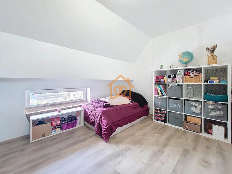 Corps de ferme - 250 m² - 10 pièces