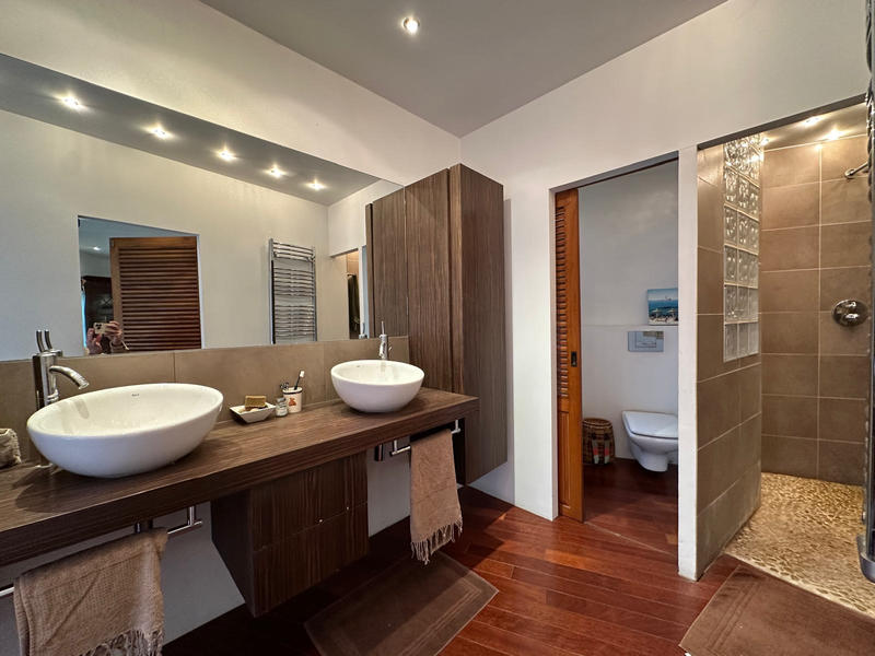 Villa - 320 m² - 10 pièces