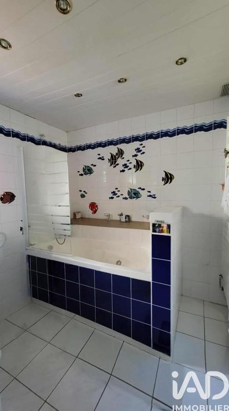 Maison - 227 m² - 6 pièces