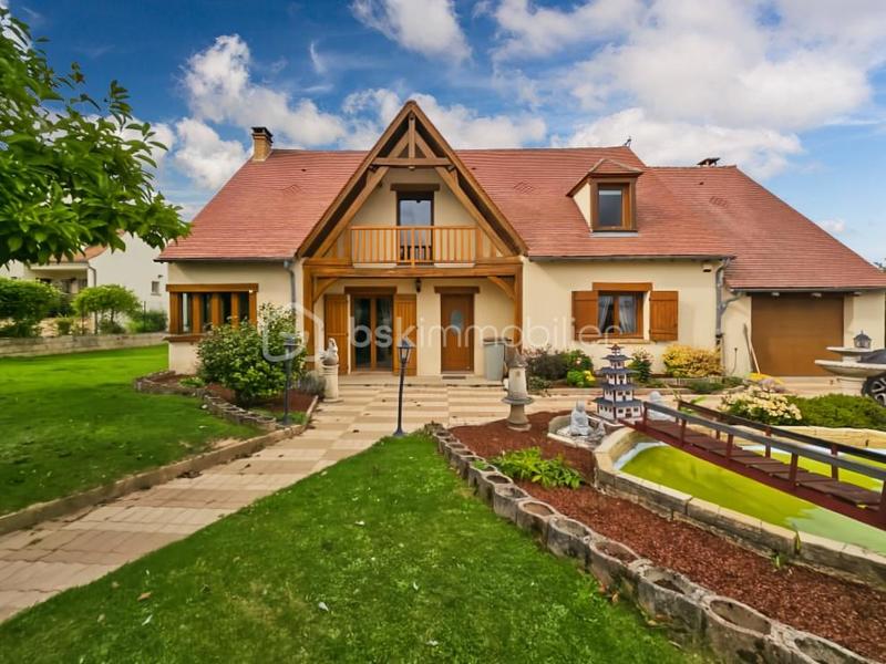 Maison - 140 m² - 10 pièces