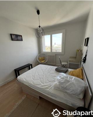 Chambre - 12 m² - 1 pièce