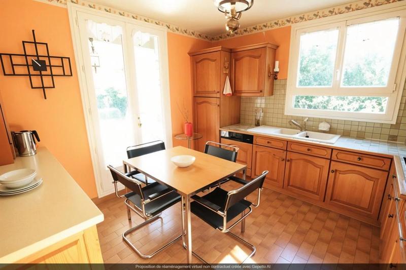 Maison - 222 m² - 6 pièces