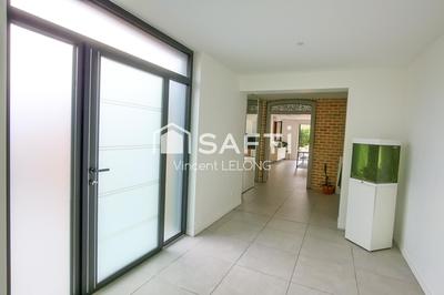 Villa - 182 m² - 10 pièces