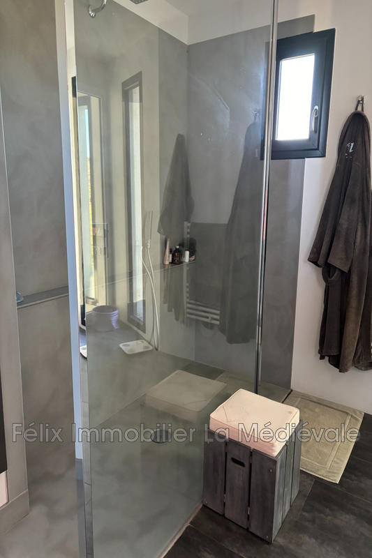 Villa - 255 m² - 5 pièces