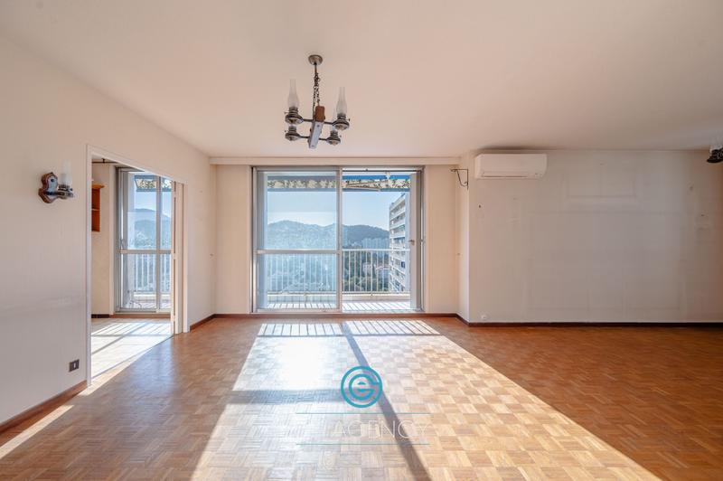 Appartement - 87 m² - 4 pièces