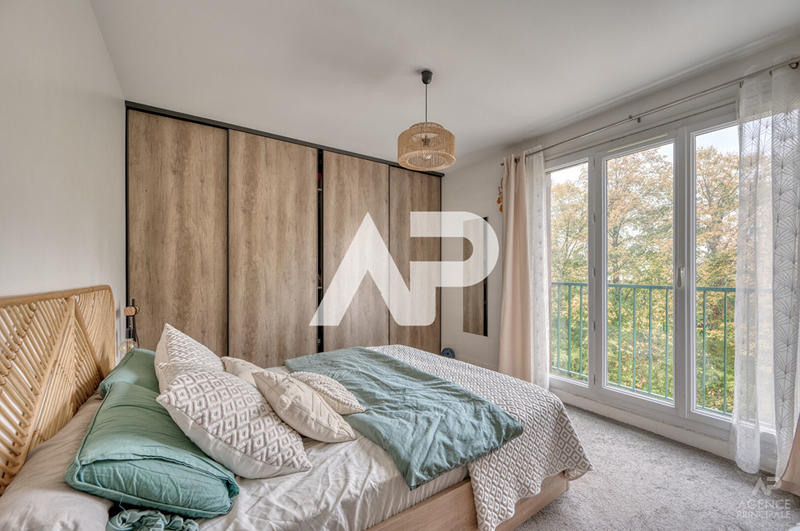 Appartement - 90 m² - 4 pièces