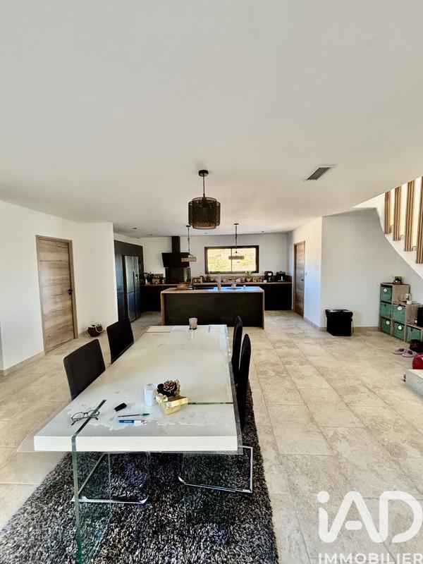 Maison - 123 m² - 4 pièces