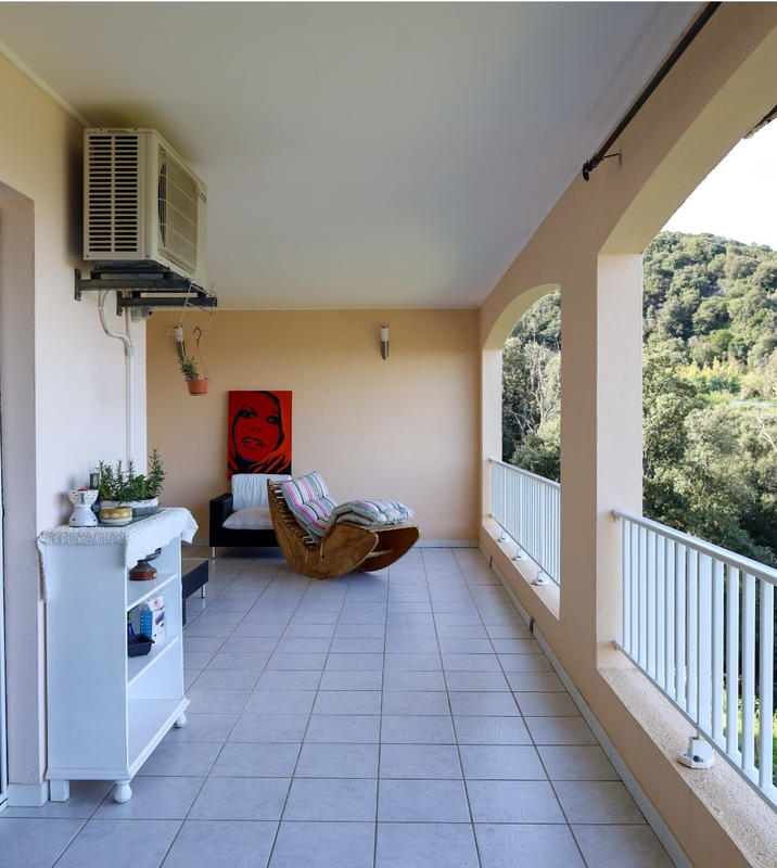 Villa - 270 m² - 10 pièces