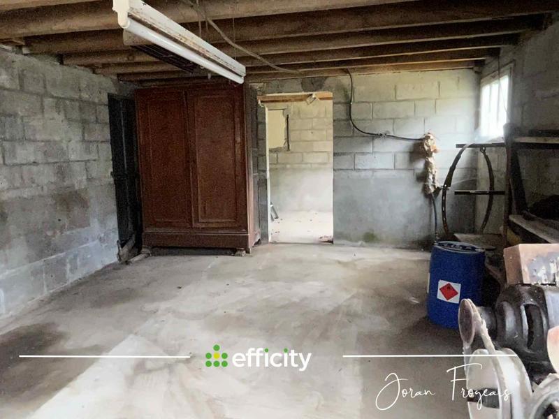 Maison - 300 m² - 3 pièces