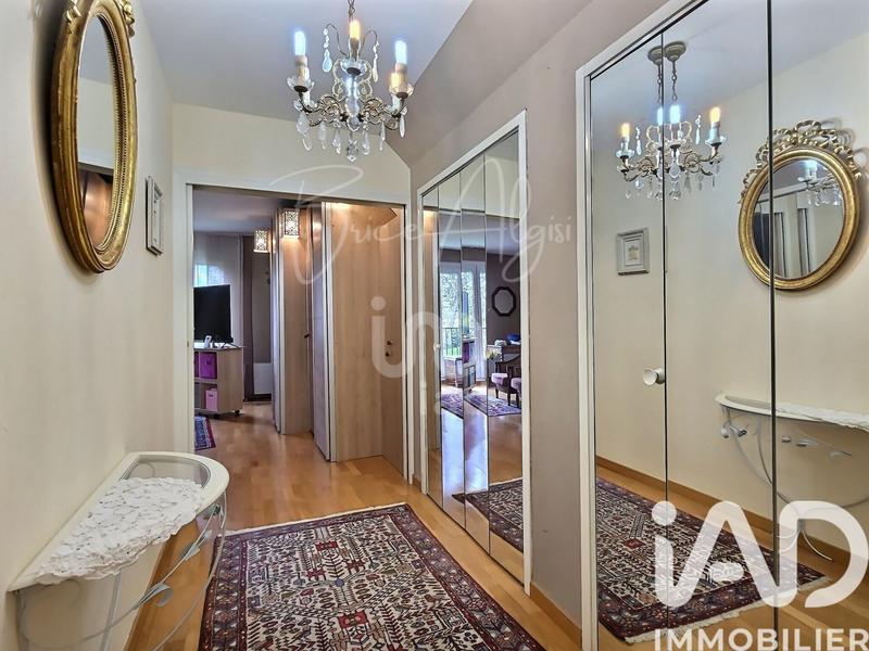 Maison - 176 m² - 7 pièces