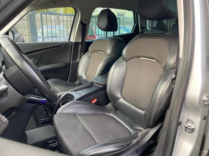 Renault Scénic Intens 1.6dci 130cv Camera/Affichage Tête Haute/Attelage Escamotable /Roue de Secours