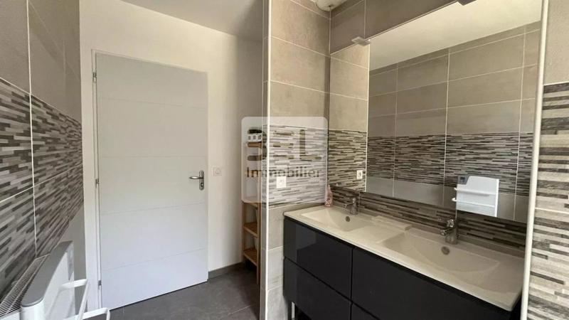 Maison - 94 m² - 5 pièces