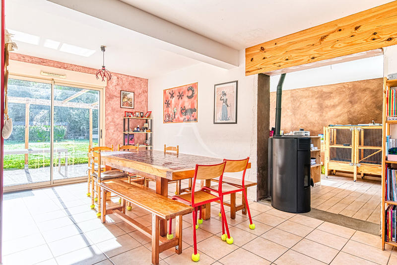 Maison - 126 m² - 8 pièces
