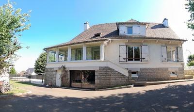 Maison - 158 m² - 7 pièces