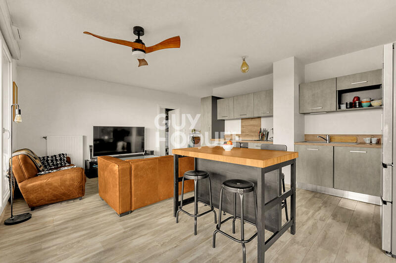 Appartement - 86 m² - 4 pièces