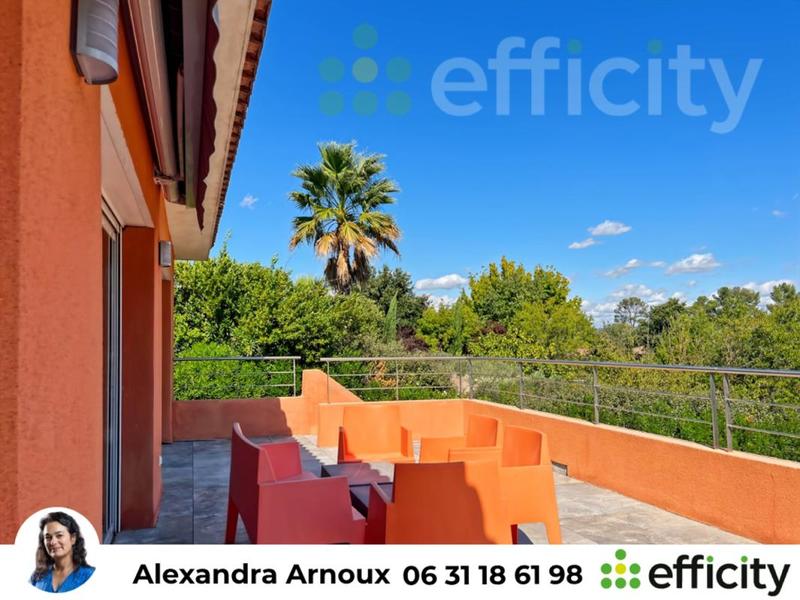 Villa - 175 m² - 6 pièces