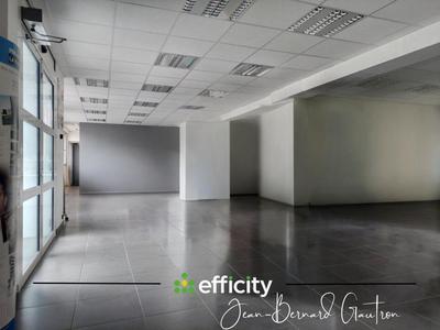 Bureau - 446 m² - 14 pièces