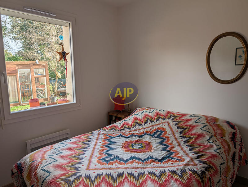 Maison - 99 m² - 5 pièces