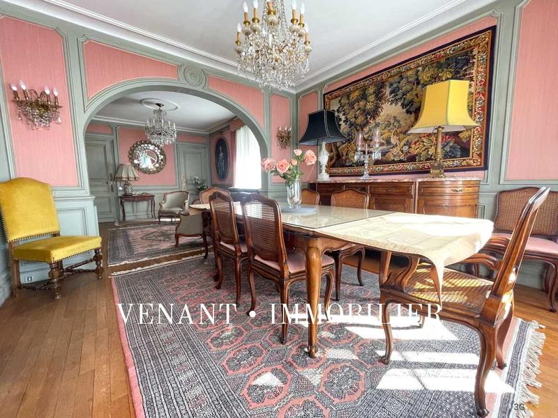 Maison de domaine - 354 m² - 12 pièces