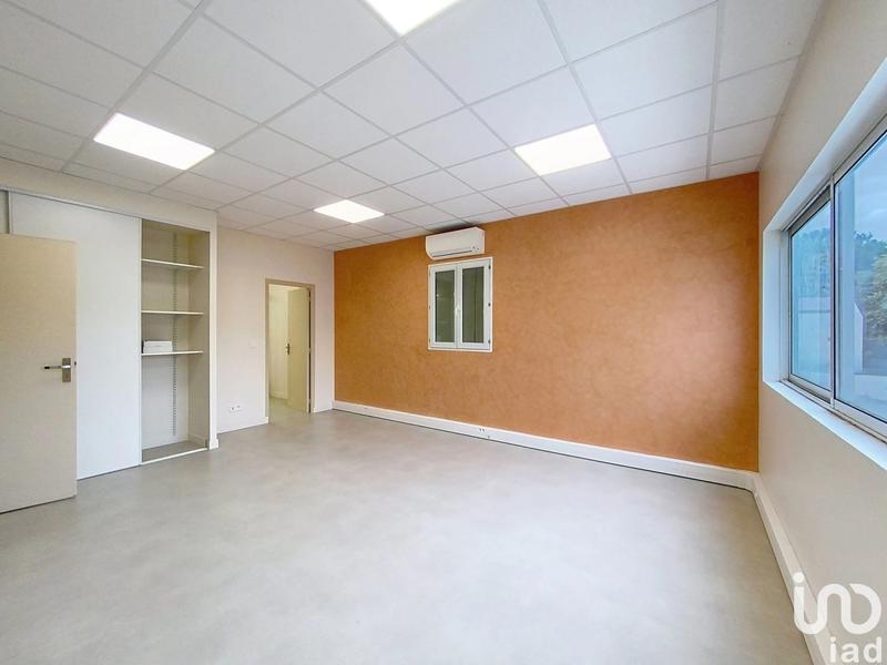 Local commercial - 183 m²