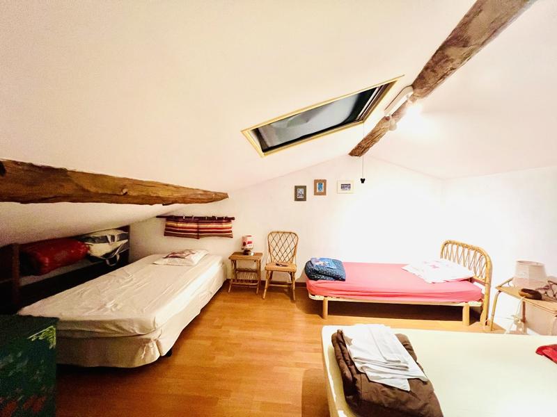 Maison - 250 m² - 10 pièces