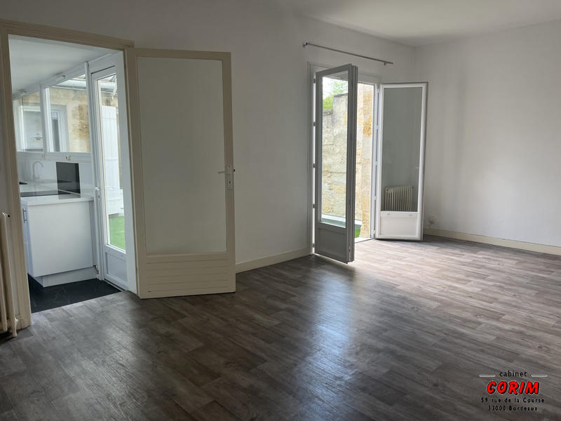 Appartement - 80 m² - 4 pièces