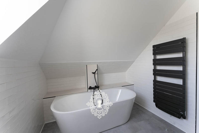 Maison - 185 m² - 5 pièces