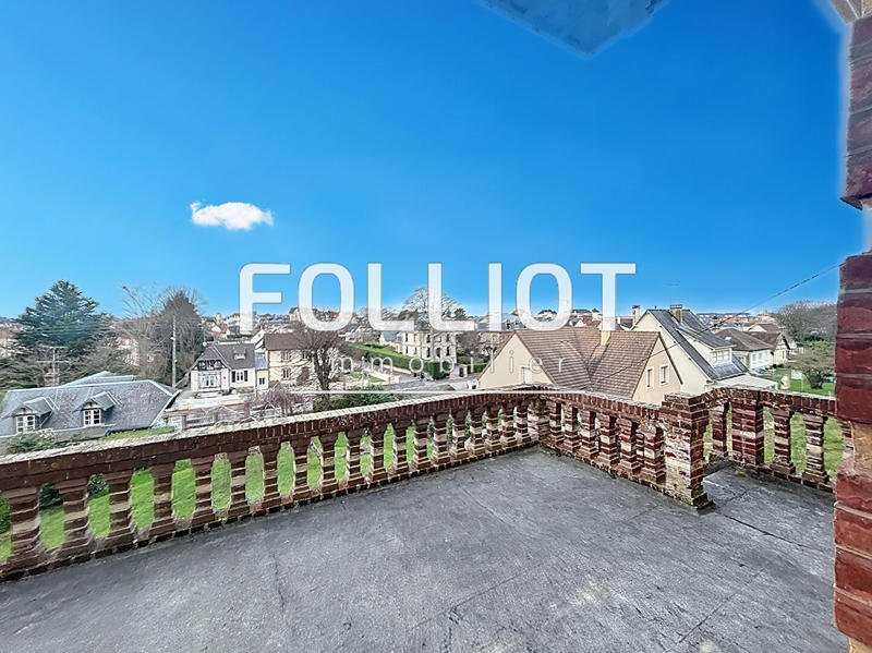 Maison - 382 m² - 15 pièces