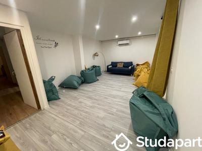 Chambre - 10 m² - 1 pièce