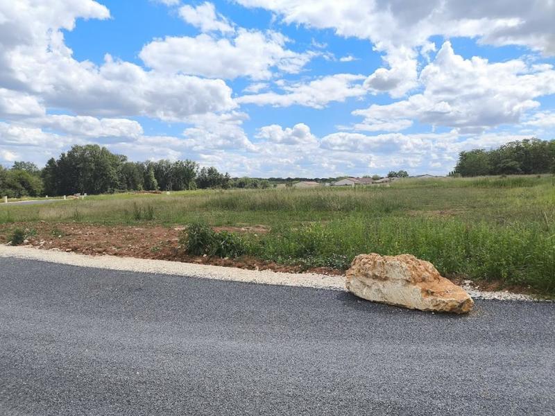 Terrain constructible - 697 m²