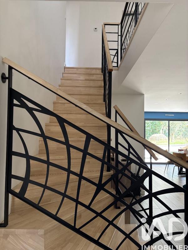 Maison - 160 m² - 6 pièces