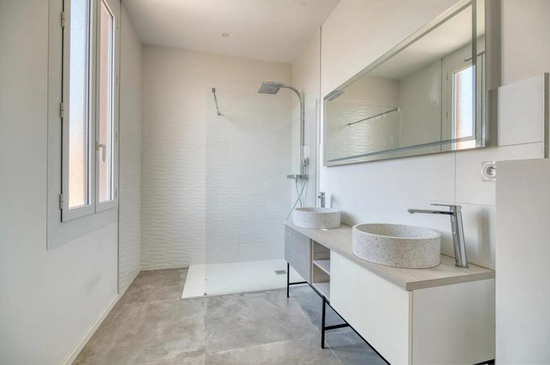 Maison - 255 m² - 7 pièces