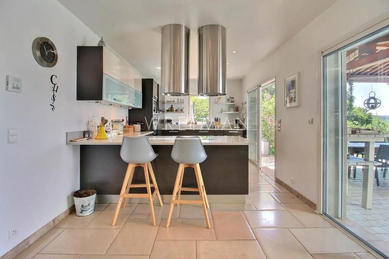 Villa - 180 m² - 5 pièces