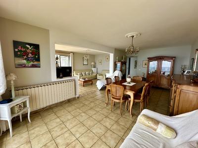 Appartement - 125 m² - 4 pièces