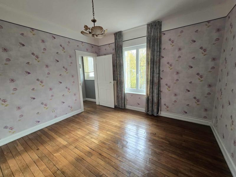 Maison - 193 m² - 8 pièces