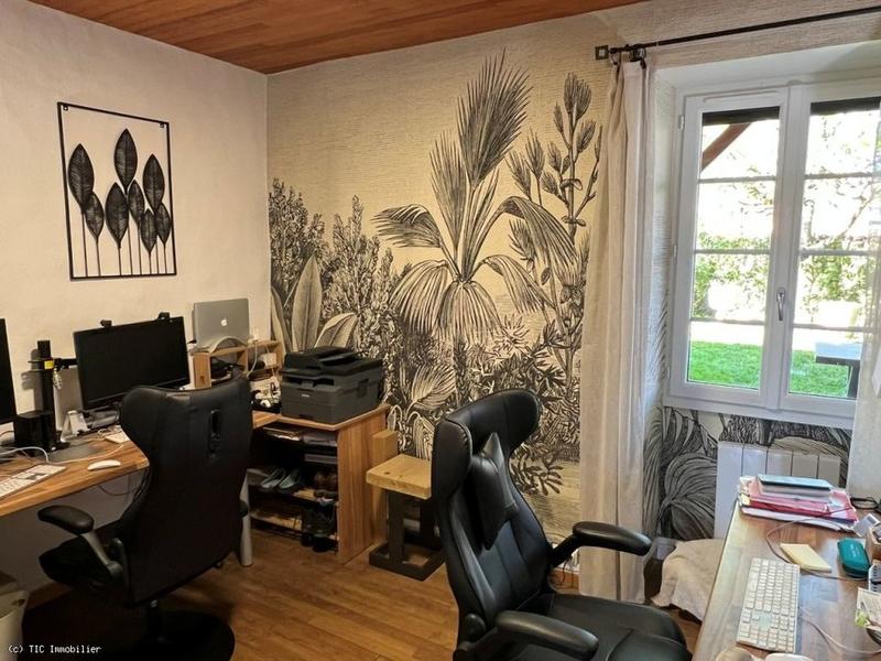 Maison - 218 m² - 7 pièces