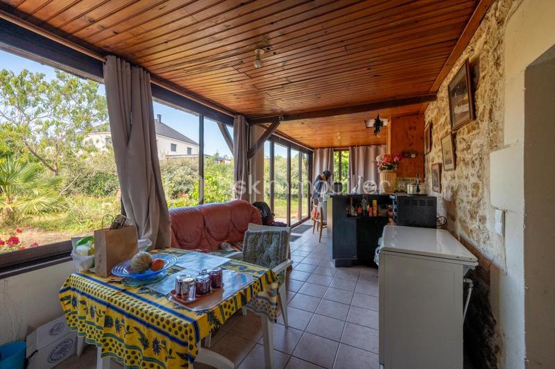 Maison - 95 m² - 5 pièces